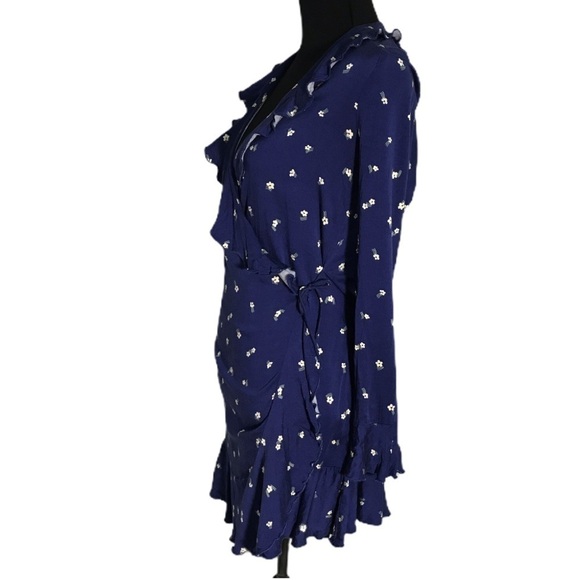 Urban Outfitters Blue Floral Ruffle Wrap D128 - Picture 5 of 7